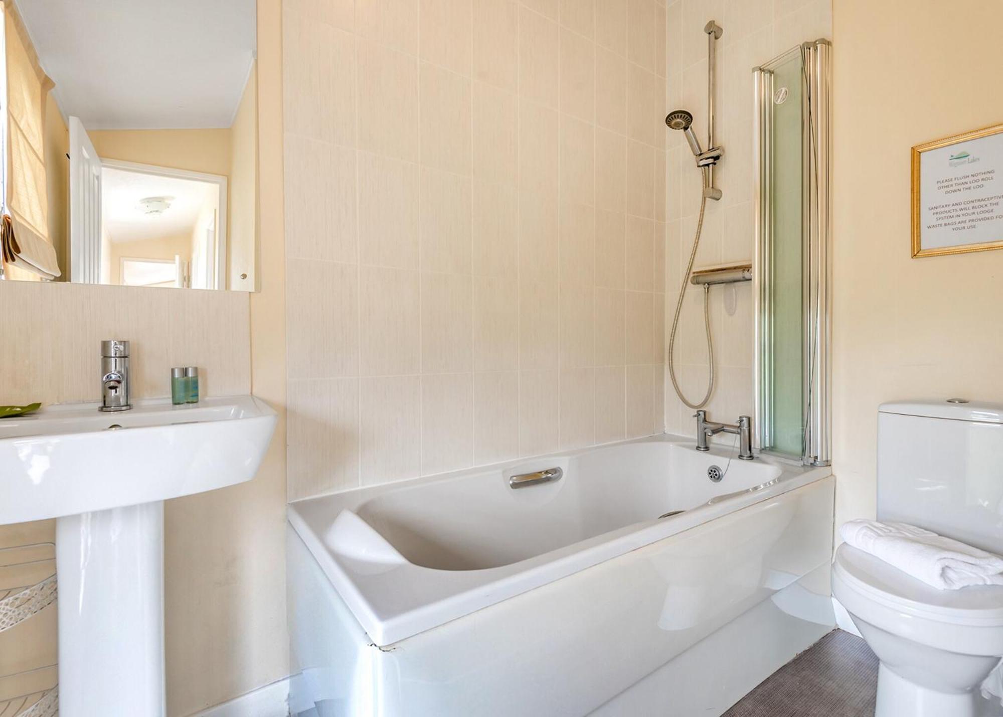 Wigmore Lakes Lodges Cardeston Room photo